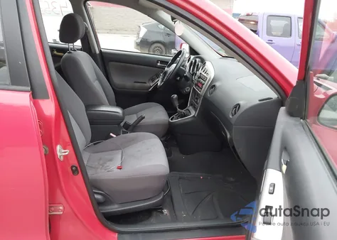 2003 Toyota Corolla Matrix Xr z USA, uszkodzony, nr VIN 2T1KR32E63C110019